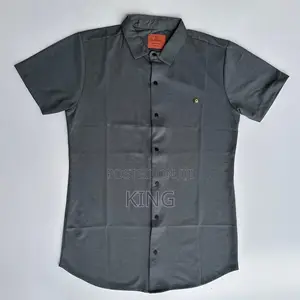 Men's Button Up Shirt
Setin Short Sleeves
Collar