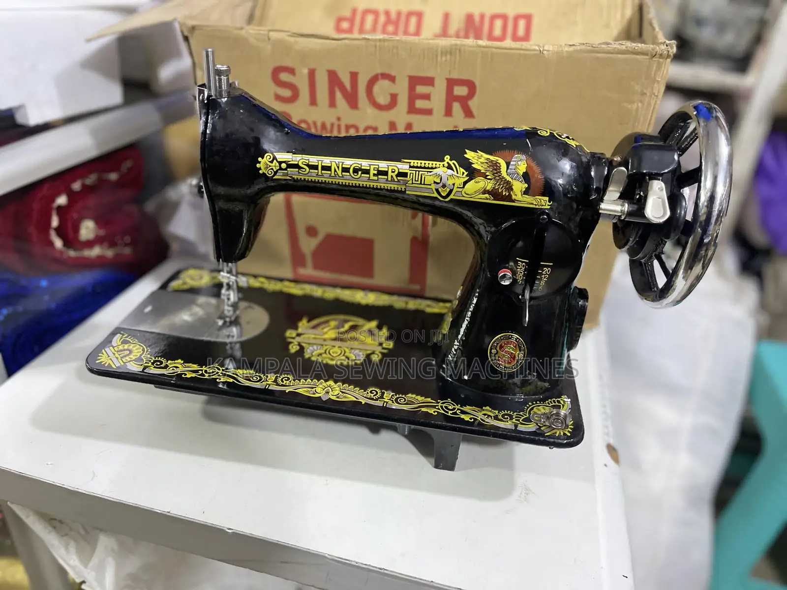 Singer Sewing Machines With the Stand