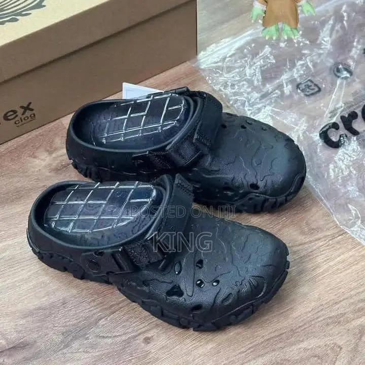All Terrain Atlas Crocs Black. 39-45