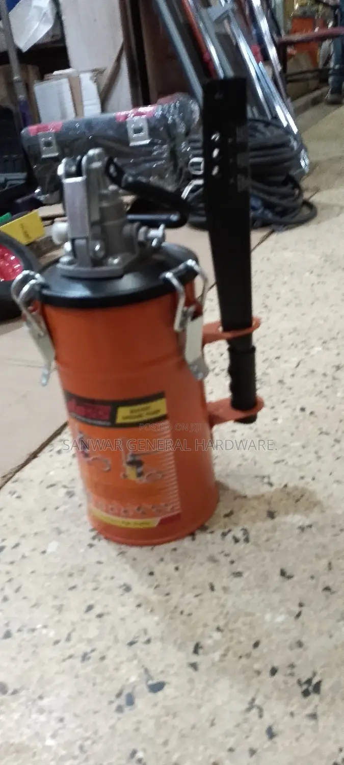 3kg-Grease Buckets.