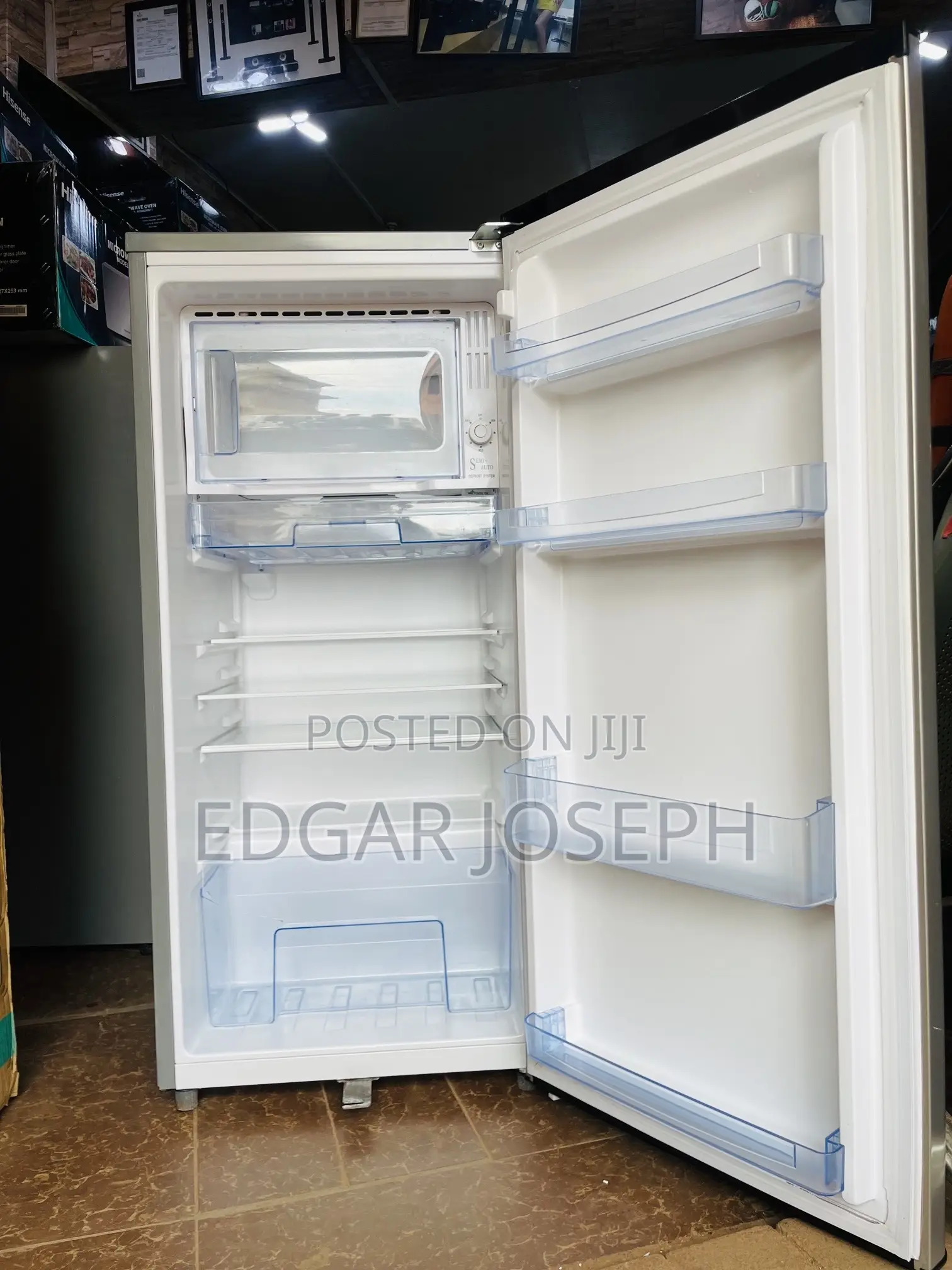 ADH Refrigerator 195L Single Door
