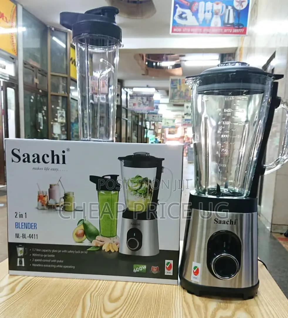 2 in 1 Saachi Blender With a Bottle. Made in Dubai