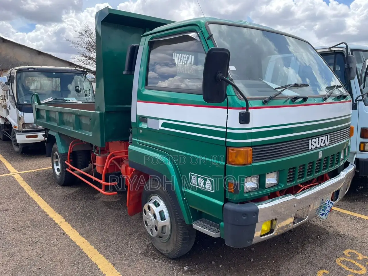 Isuzu Dumper Very Clean