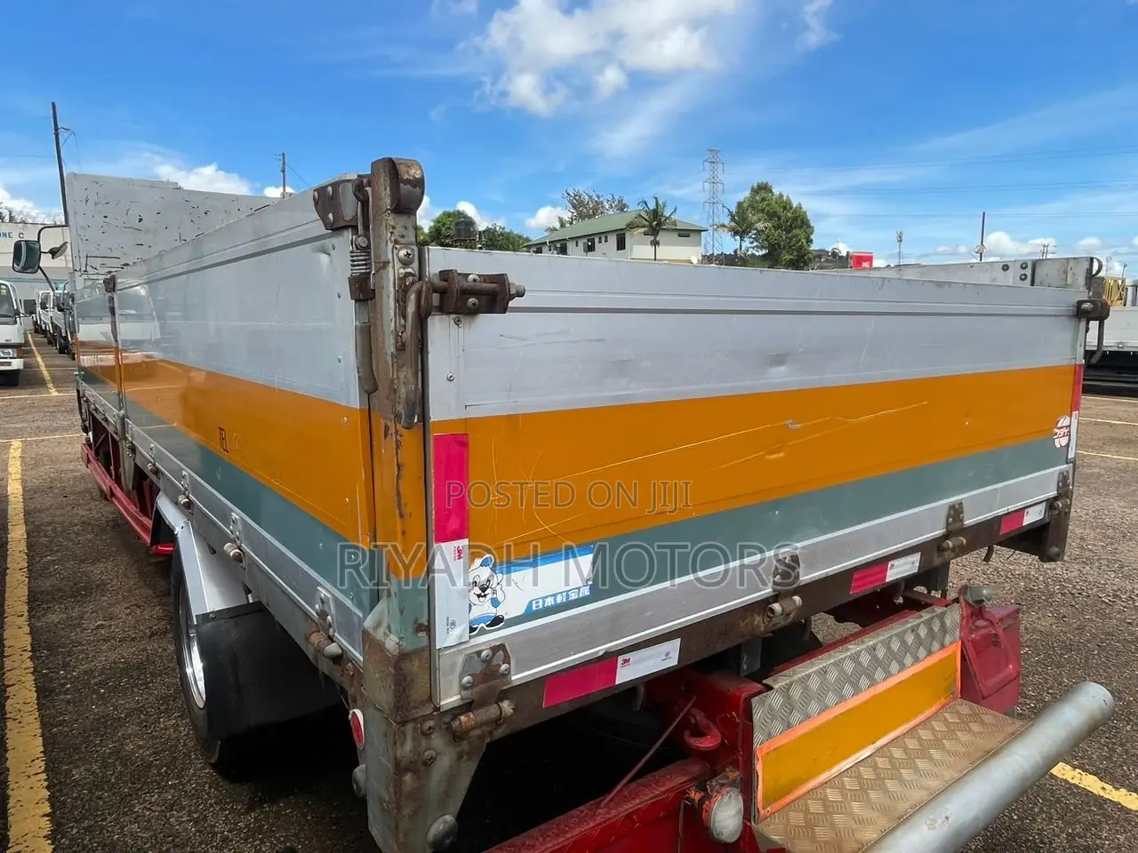 Fuso Fighter Long Chassis Baby Face