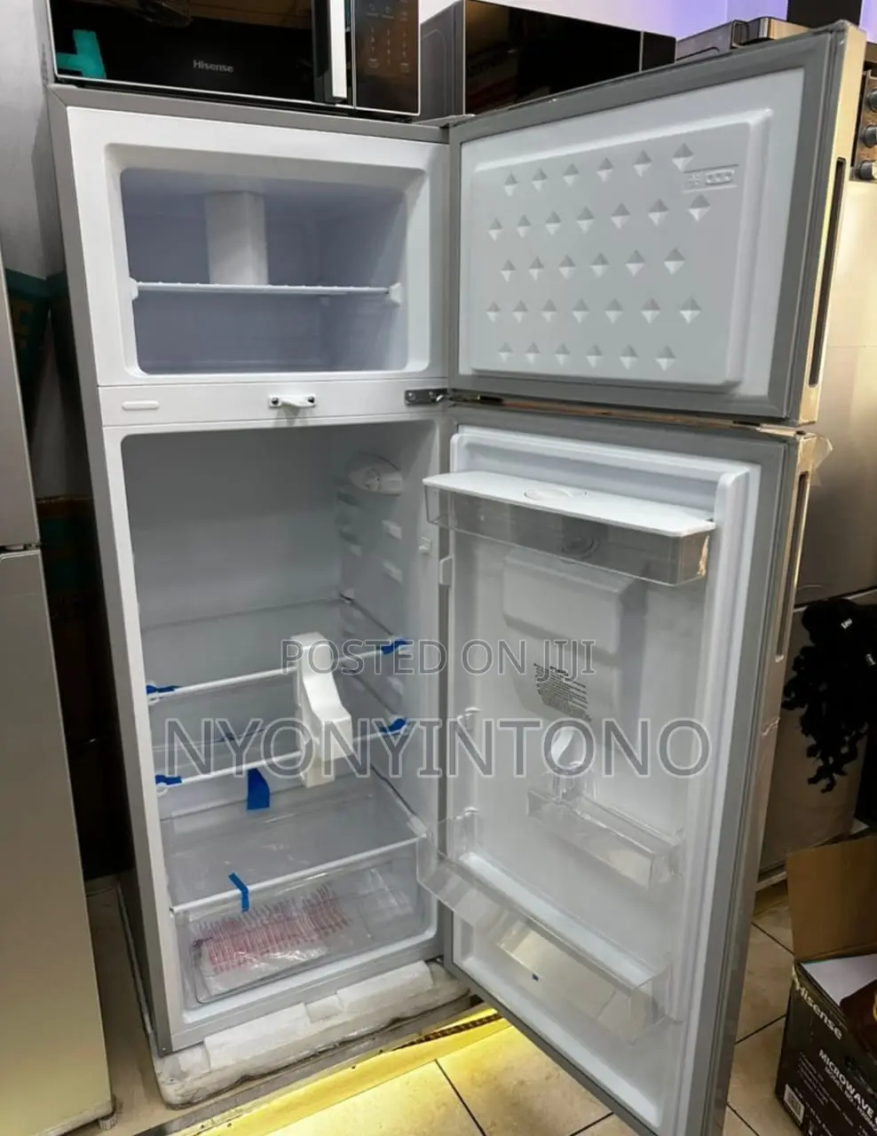 Chiq 270litres Fridge With Water Dispenser.