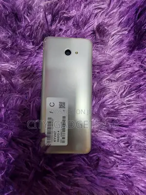 Photo - Kyocera Basio 3 KYV43 32 GB Gray