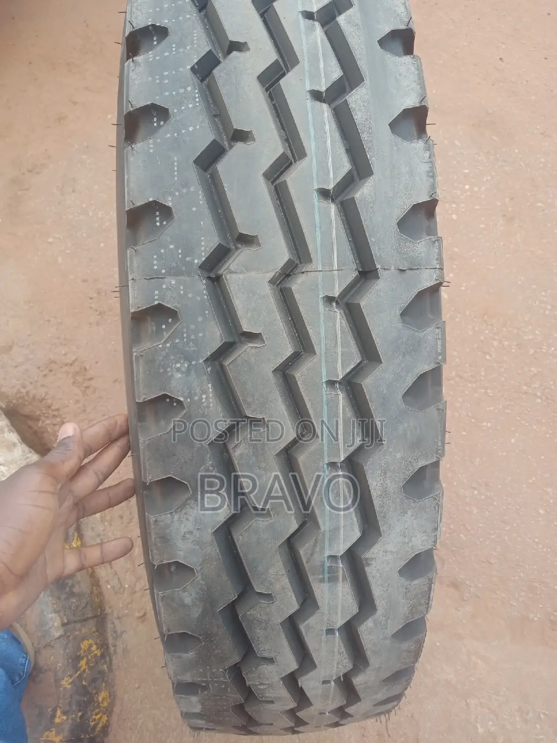 11R22.5 All Position Tyres for Trucks.