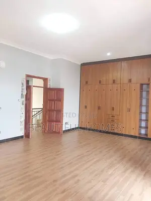 Furnished 6bdrm Duplex in Kigo, Central Division for sale