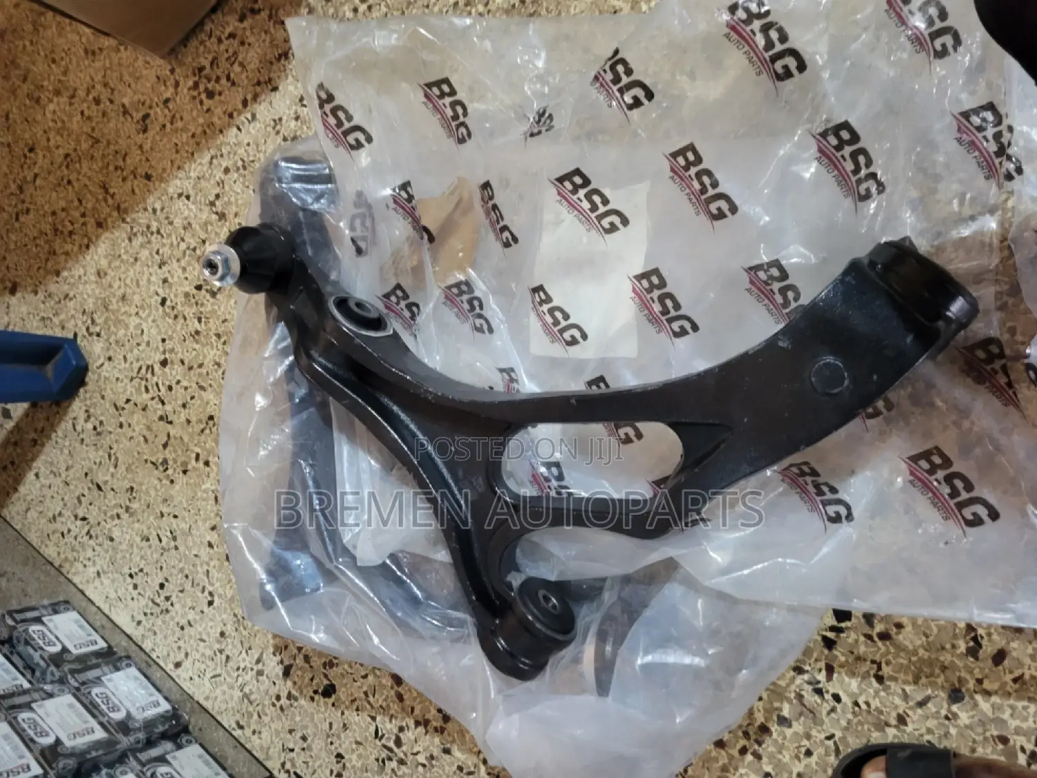 Complete Lower Suspension Arm Volkswagen Tourage 7L
