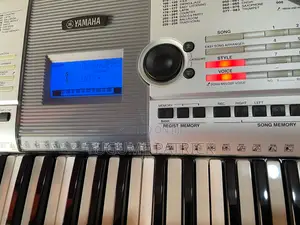 Yamaha Keyboard 403