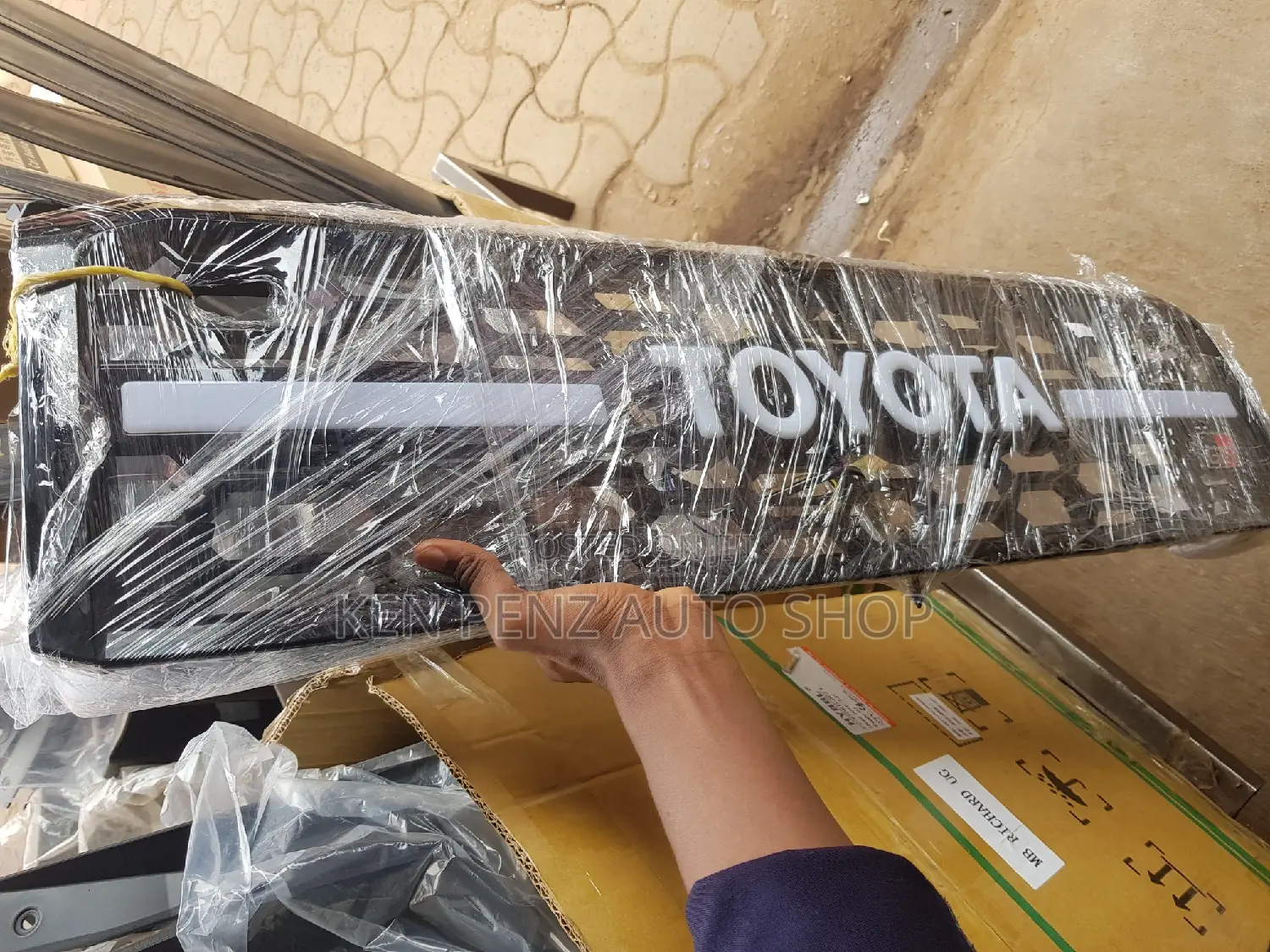 Grill for Landcruiser Hardtop 2018