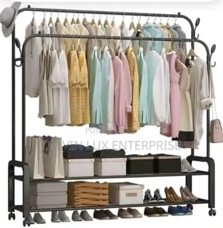 Closet Mettalic