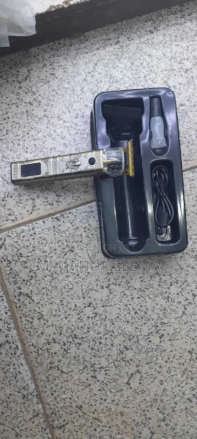 Portable Rechargeable Shever