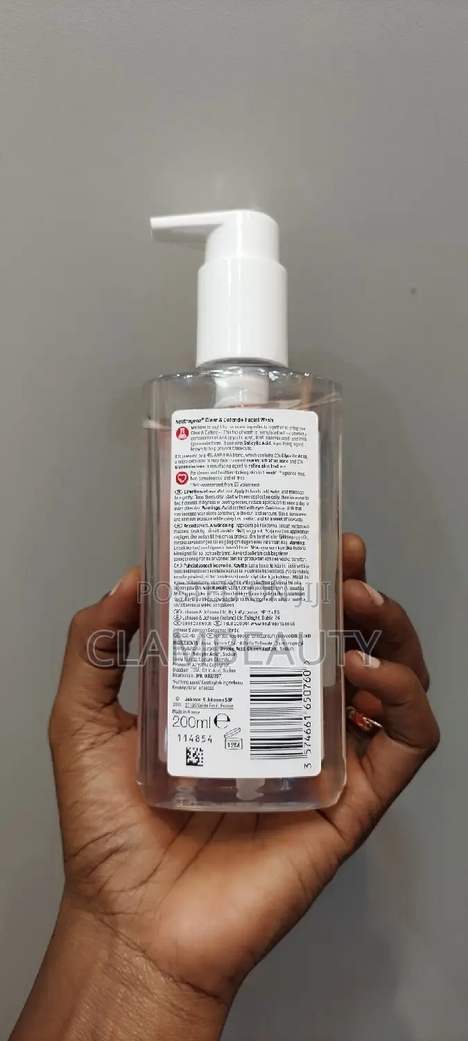 Neutrogena Clear and Defend Pink Facial Wash Fragrance Free