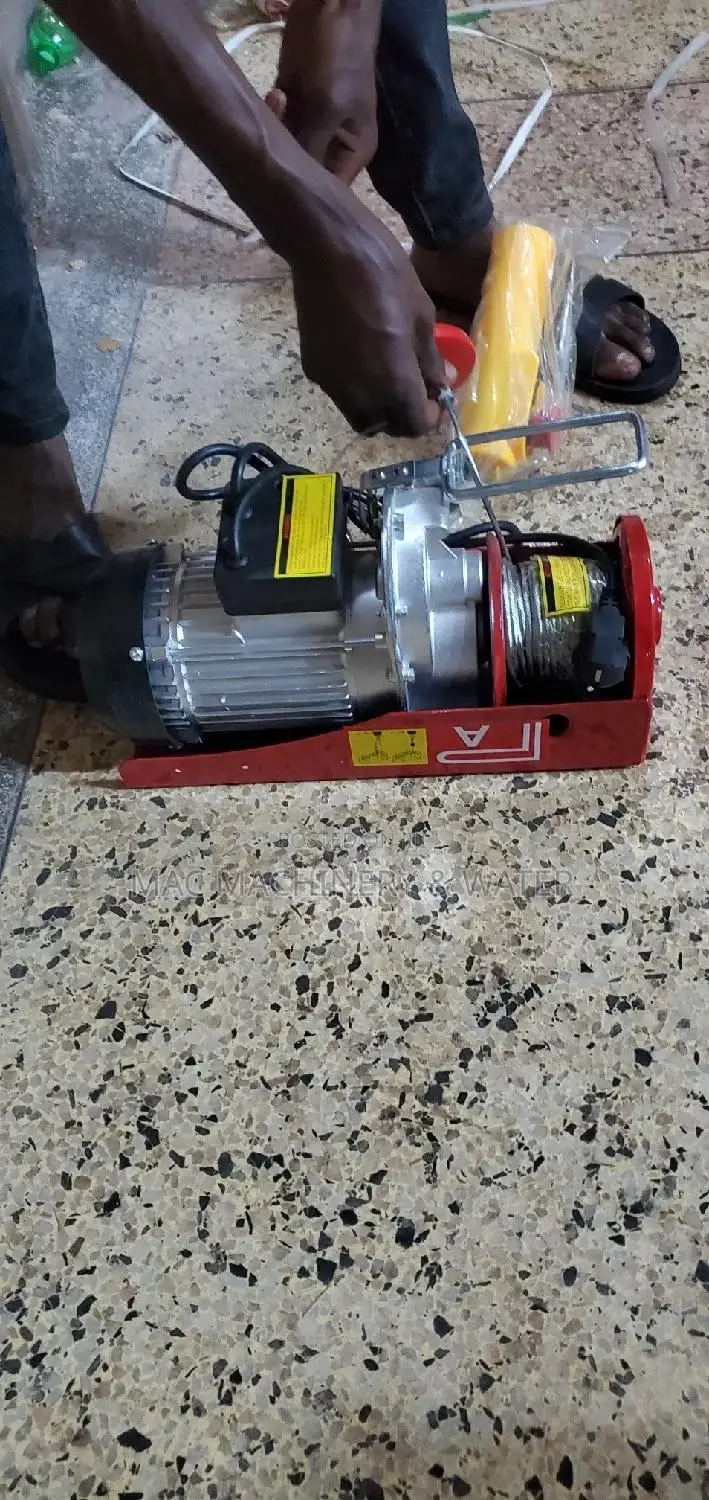 Electric Hoist 500/ 250kg / Lift