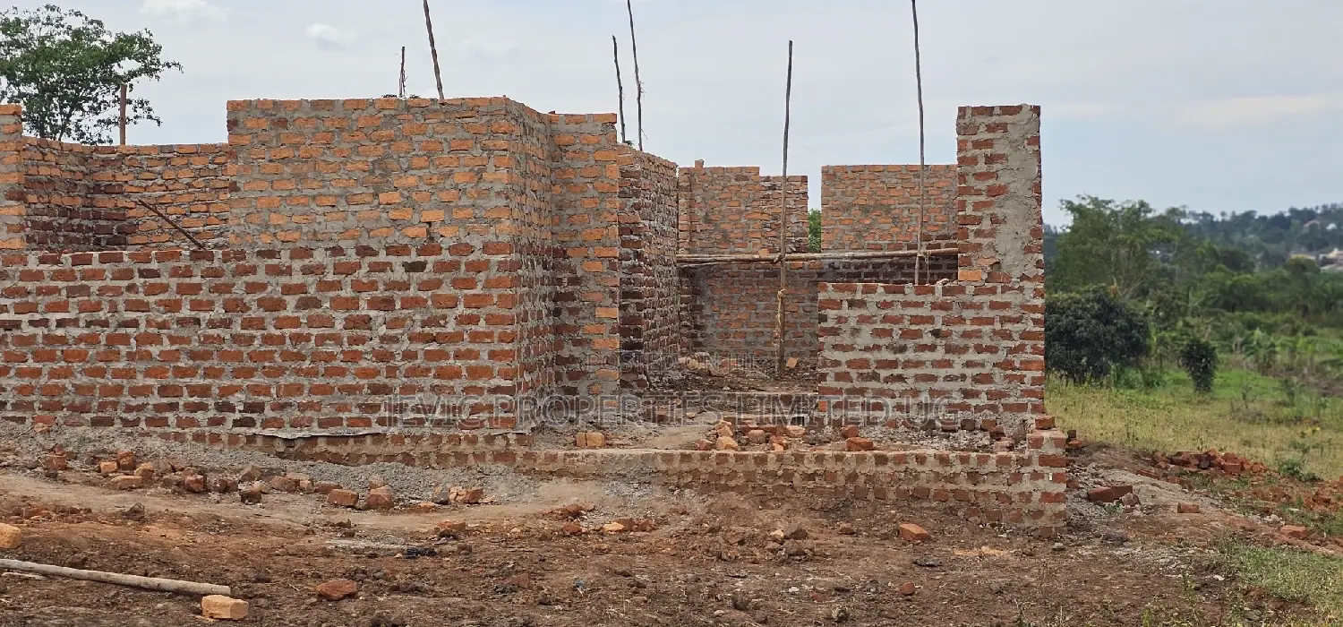 Looking for Genuine Agreement Plots 50x100, Namayumba Estate