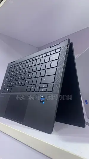 Photo - New Laptop HP 16GB Intel Core I7 SSD 512GB