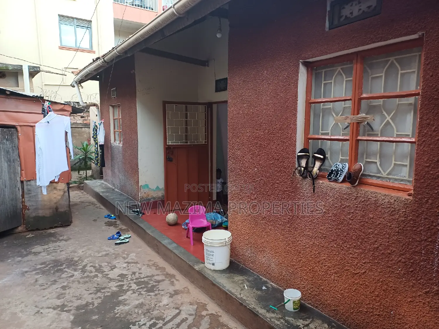 3bdrm House in Konge Buziga, Division A for sale