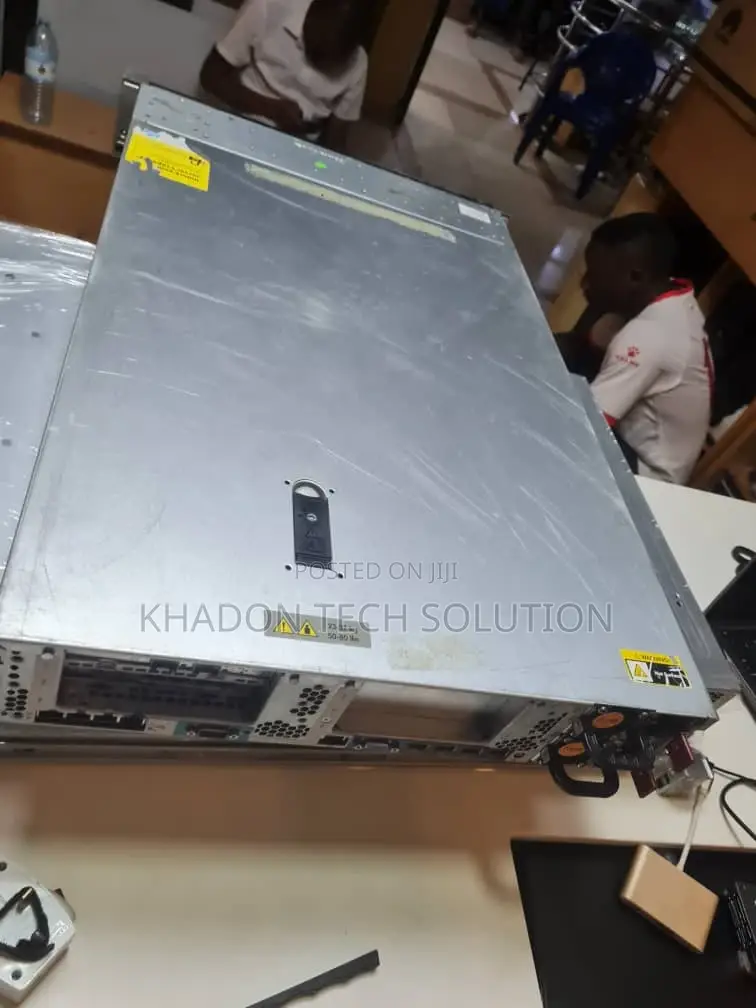 Server HP ProLiant DL380P Gen8 32GB Intel Xeon HDD 2T
