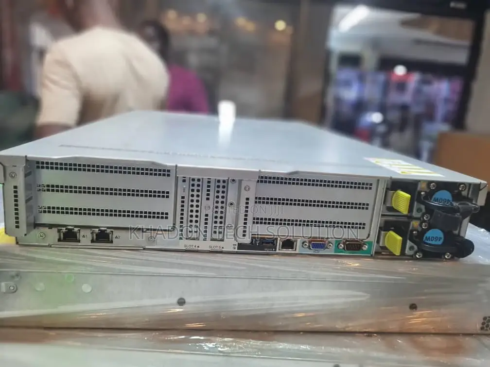 Server HP ProLiant DL380P Gen8 32GB Intel Xeon HDD 2T