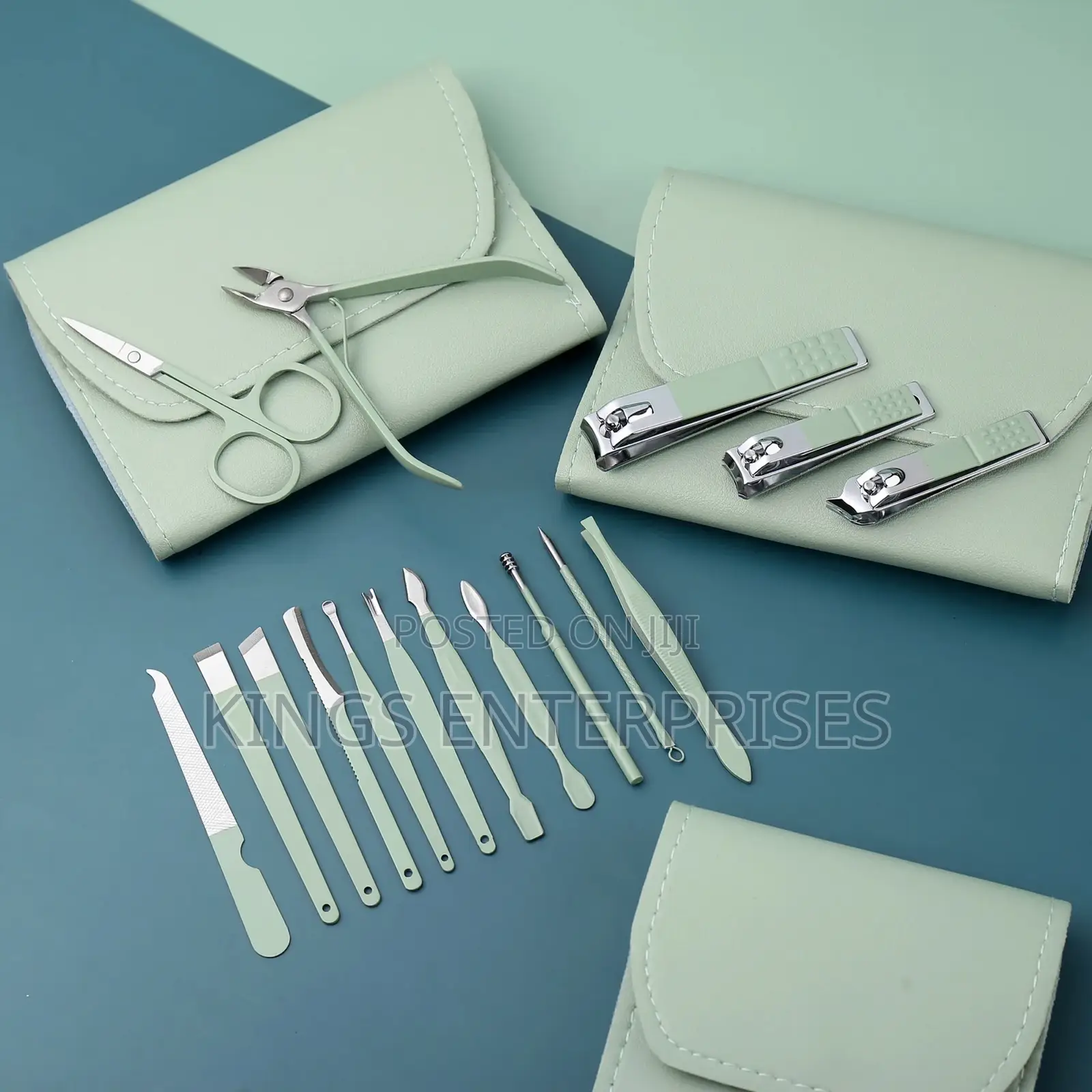 Portable Manicure Tools Set