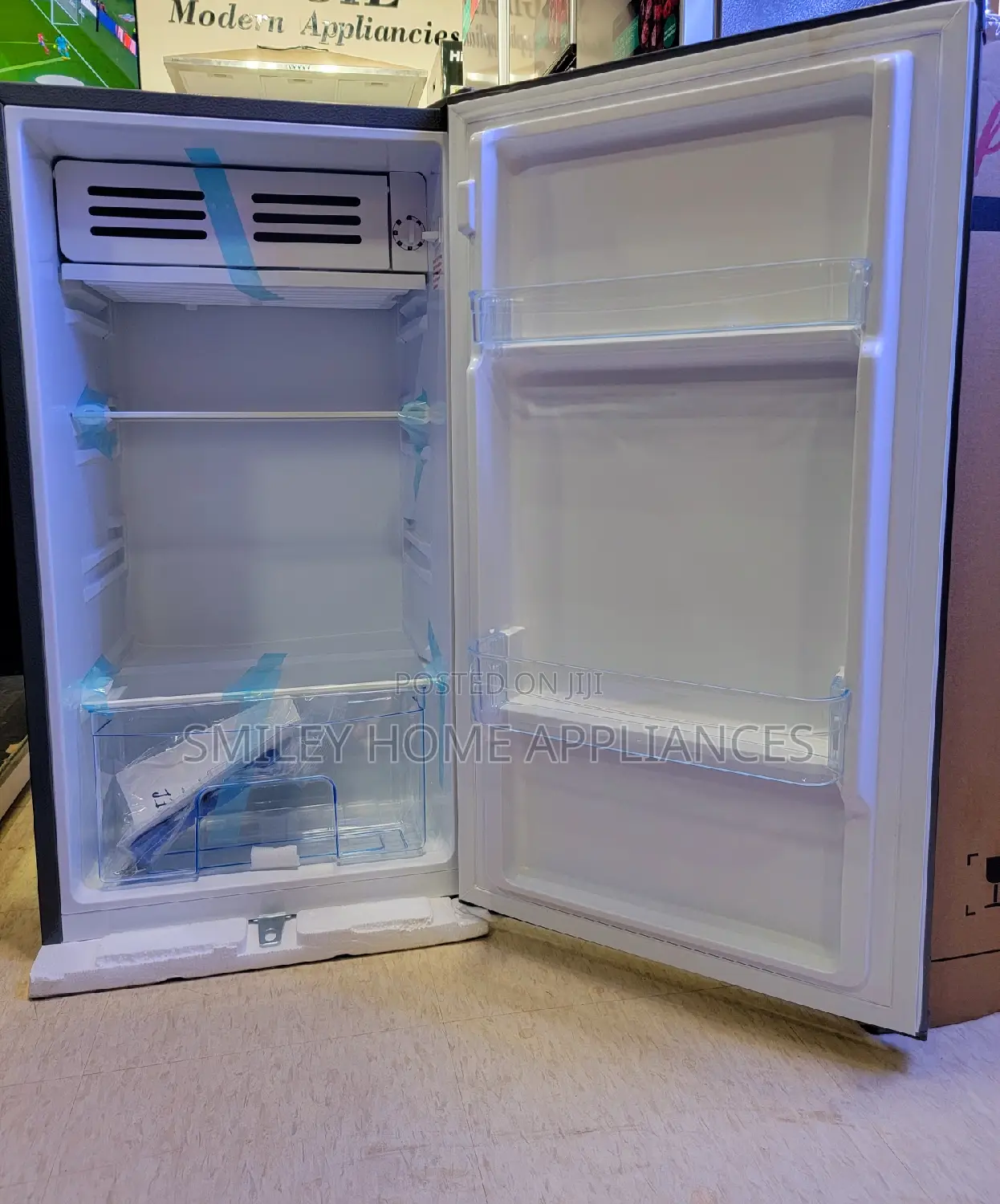 Pixels Single Door Refrigerator 120ltrs