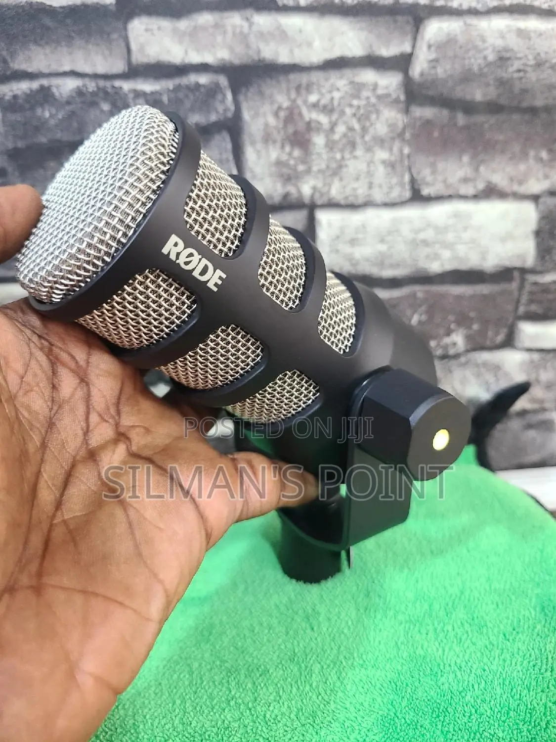 The All New Rode Podmic Dynamic Podcasting Microphone