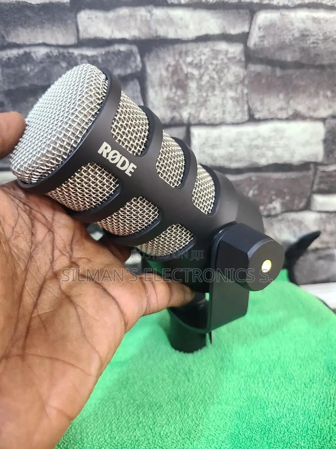 The All New Rode Podmic Dynamic Podcasting Microphone