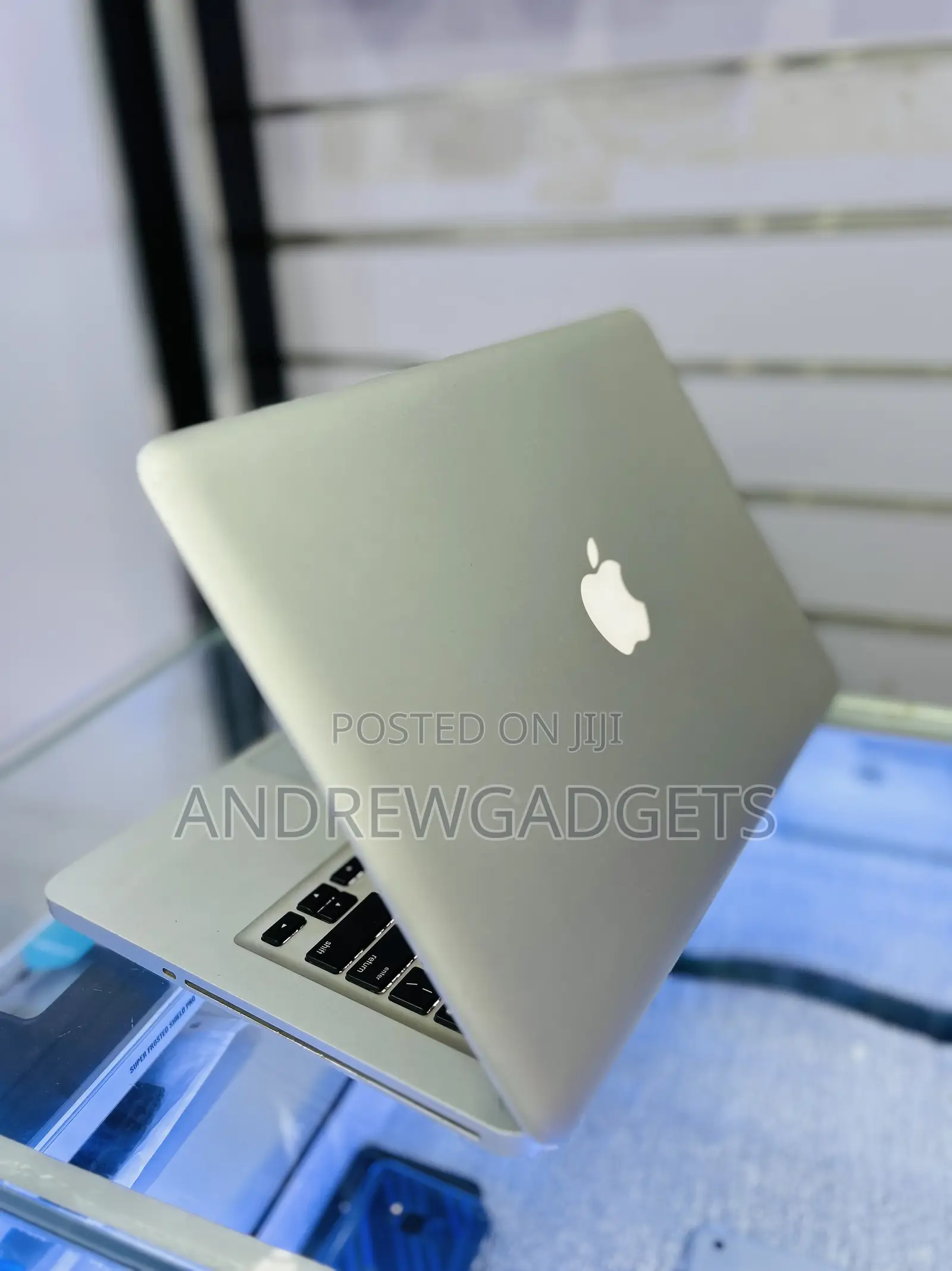 Laptop Apple MacBook 2012 8GB Intel Core i5 HDD+SSD 500GB