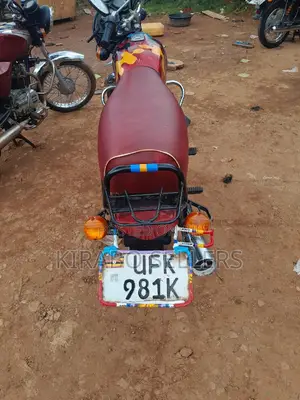 Bajaj Boxer 100 2023 Red