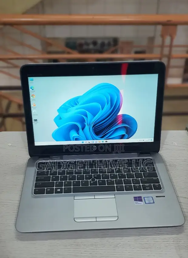 Laptop HP EliteBook 820 G3 8GB Intel Core I5 SSD 256GB in Central