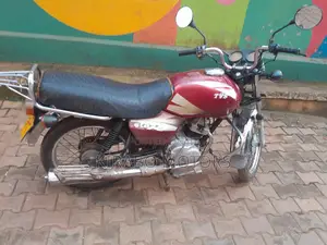 TVS XL 100 2021 Red