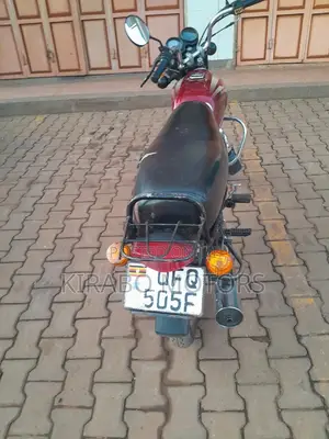 New Bajaj Boxer 100 2020 Red
