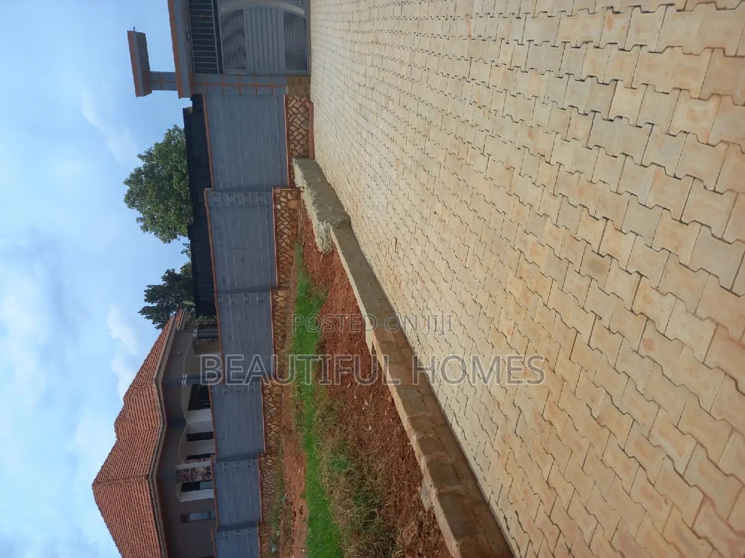 Furnished 4bdrm Bungalow in Kira for sale