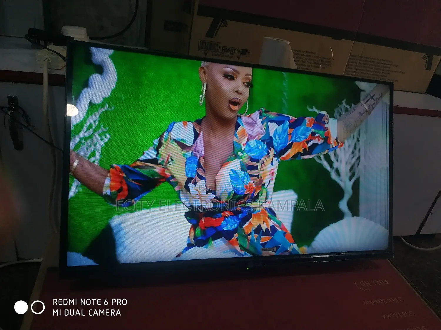 LG LED TV 32 "Inch
