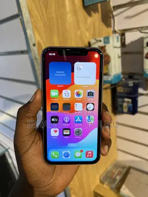 Apple iPhone 11 64 GB Purple