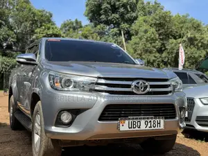 Toyota Hilux 2018 Gray