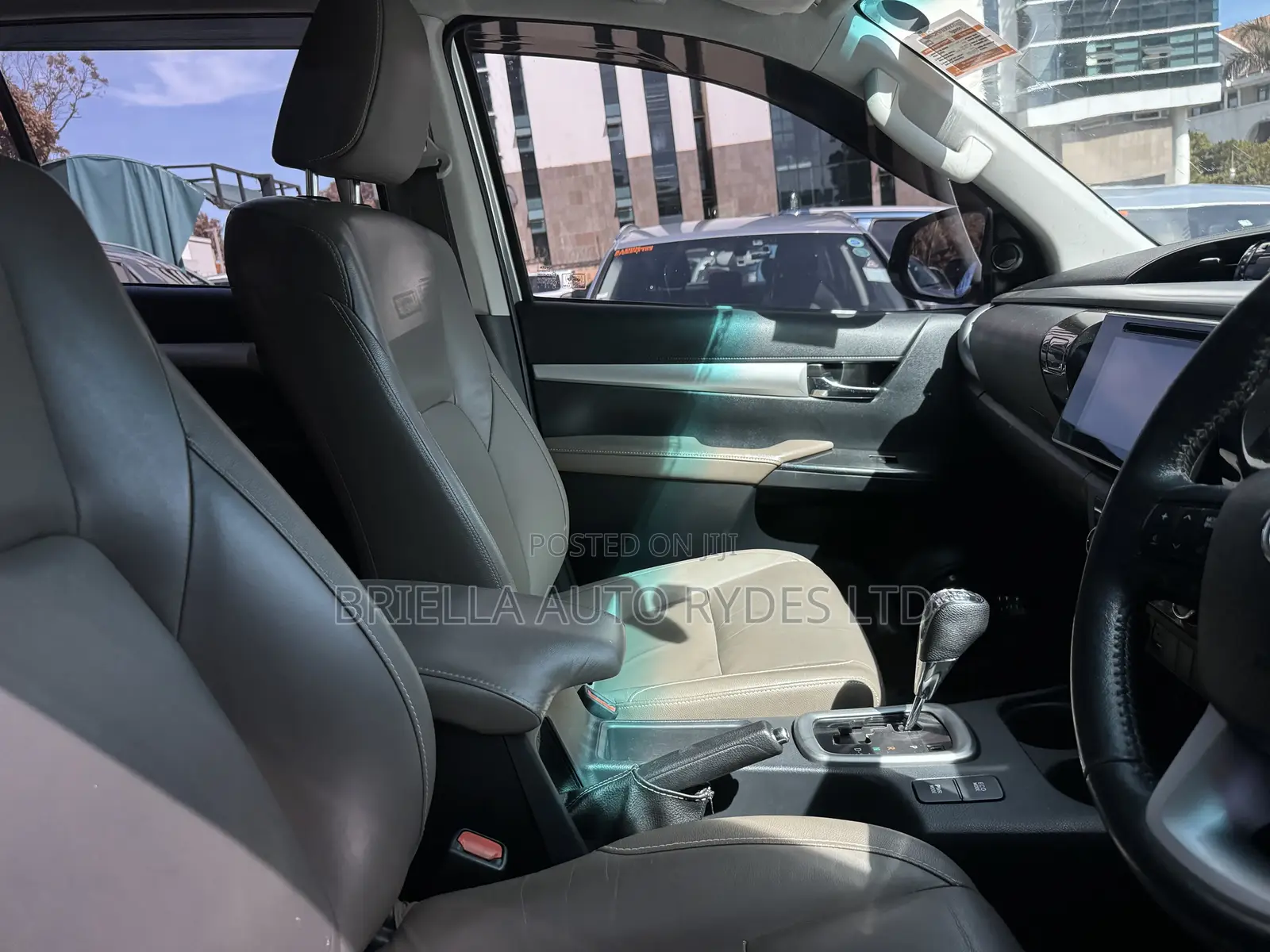 Toyota Hilux 2018 Gray
