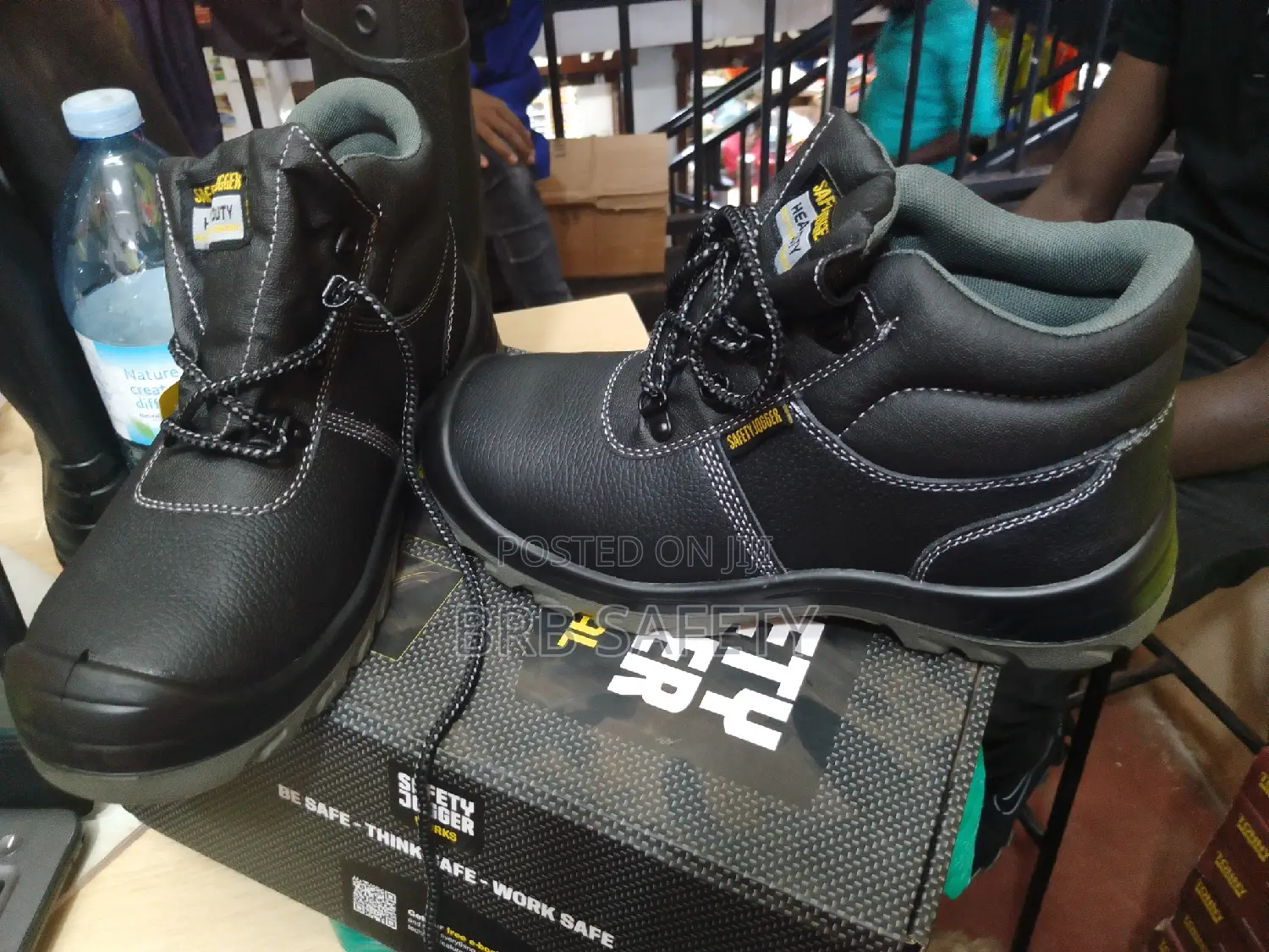 Safety Shoes. Jogger Black