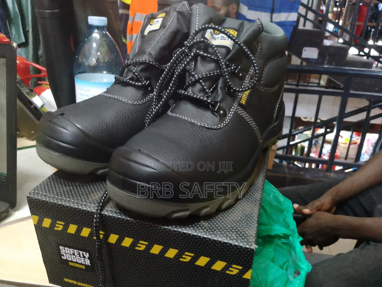 Safety Shoes. Jogger Black