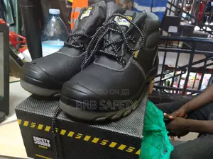 Safety Shoes. Jogger Black