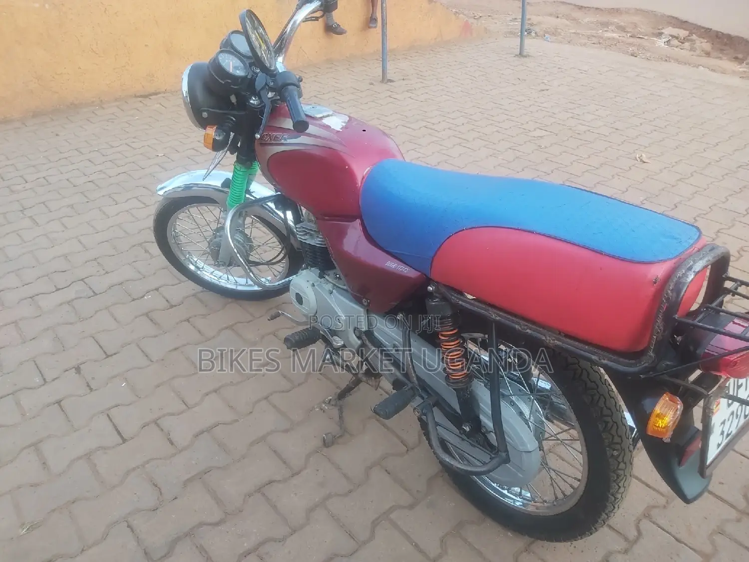Bajaj Boxer 2023 Red