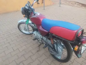 Bajaj Boxer 2023 Red