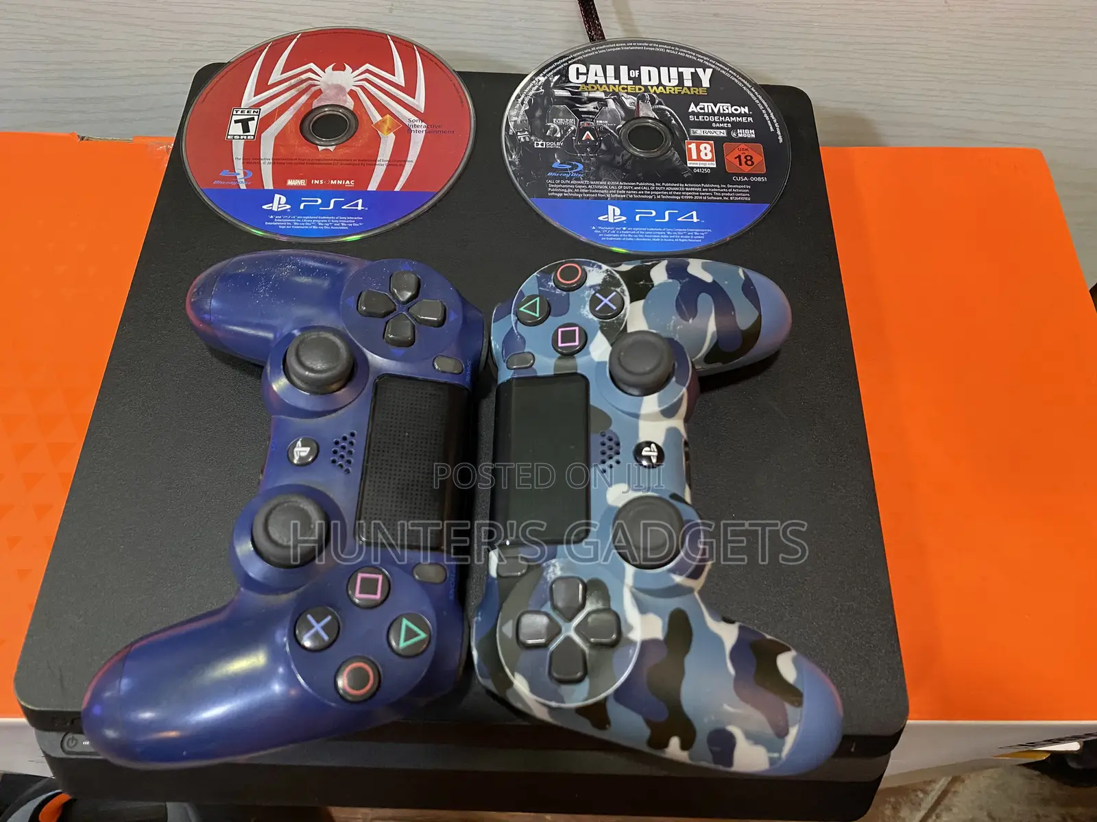Sony Playstation 4 Slim With 2 Cd Games Call of Duty Spida