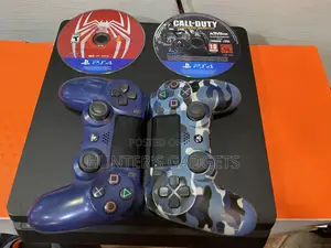 Sony Playstation 4 Slim With 2 Cd Games Call of Duty Spida