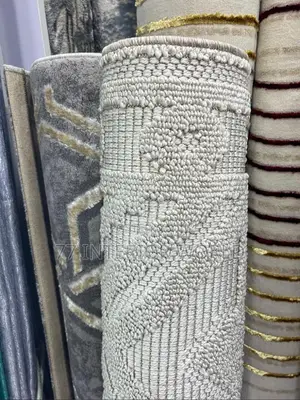 Center Carpets