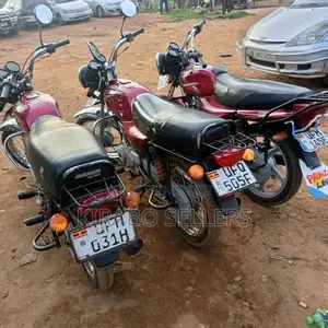 New Bajaj Boxer 100 2023 Red