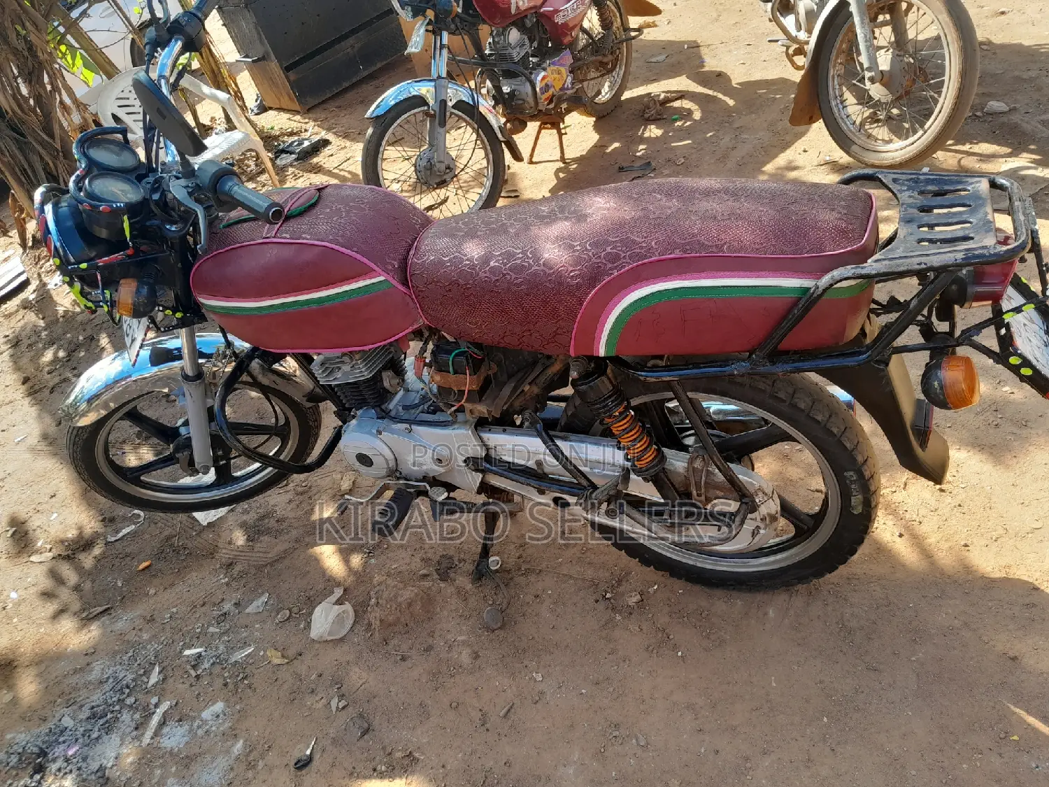 Bajaj Boxer 100 2022 Red