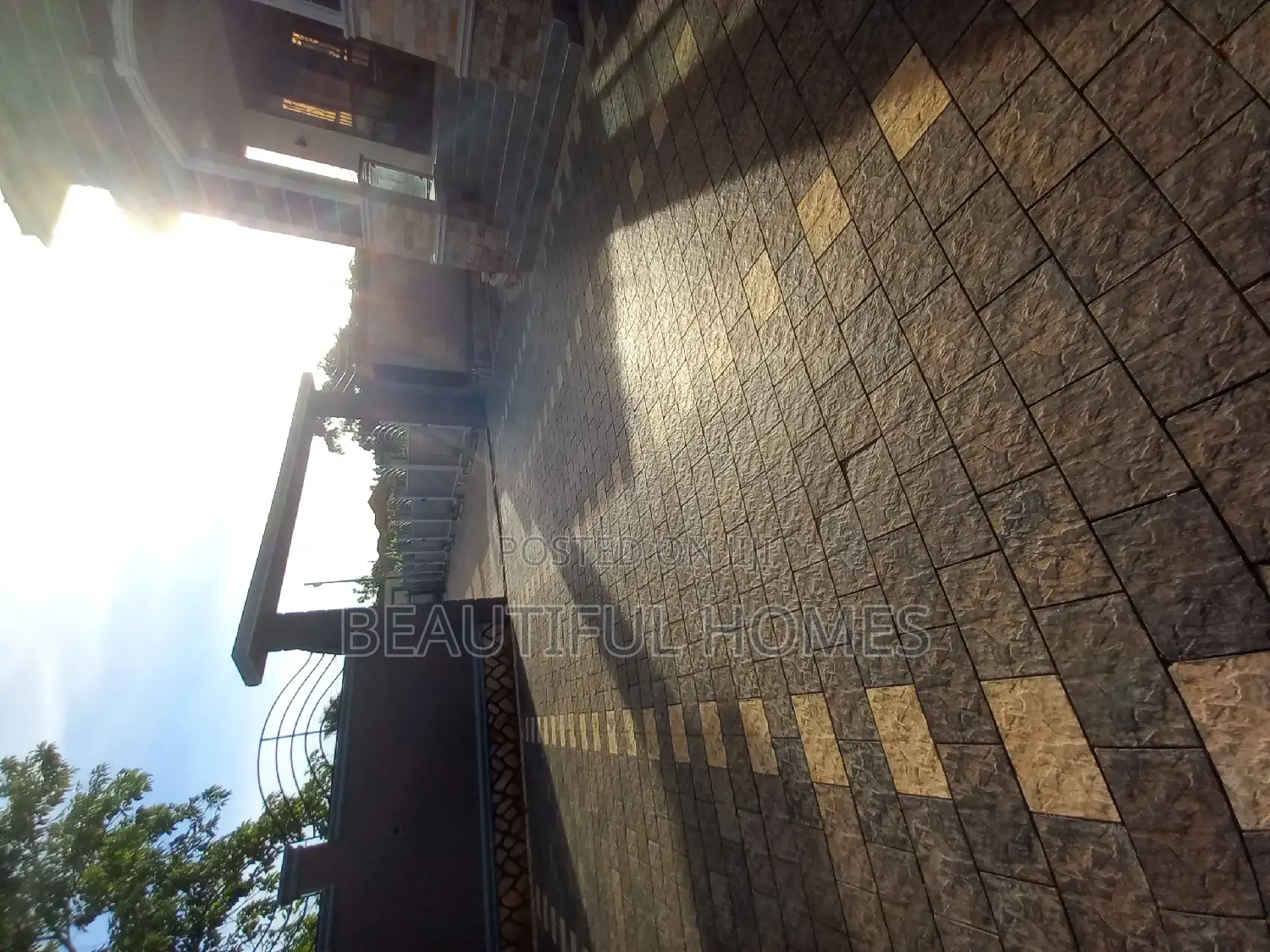 Furnished 5bdrm Mansion in Kira for sale
