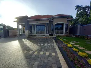Furnished 5bdrm Mansion in Kira for sale